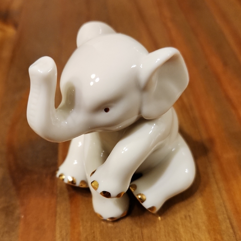 Lenox Ceramic Elephant Figurine - Picture 4 of 4